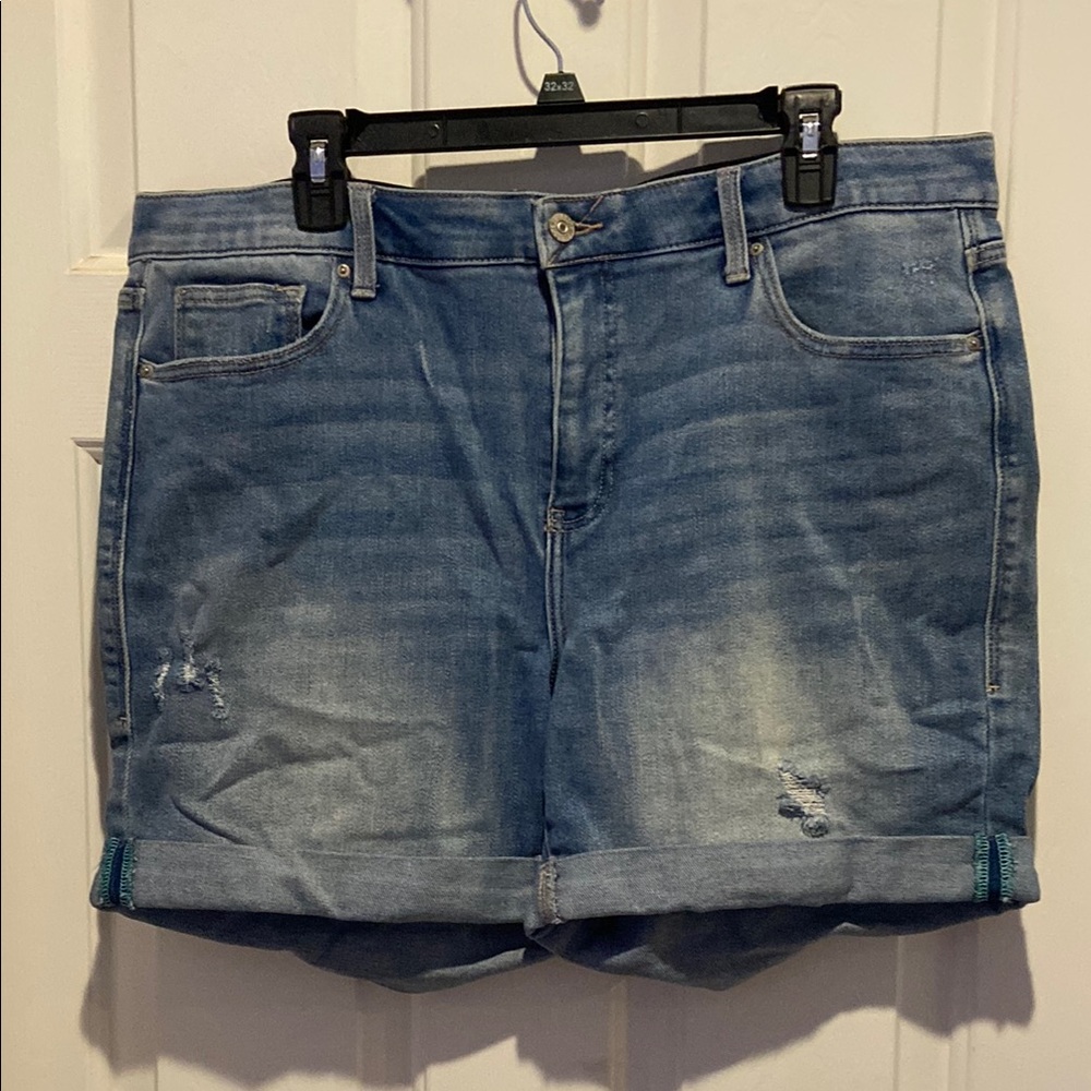 LuLaRoe Women's Blue Denim Shorts - Bermuda- Distressed- Size 34 - NWOT